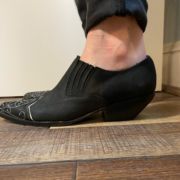 Guess Vintage 90s Black and White Ankle Booties Size 7.5 - Picture 5 of 13